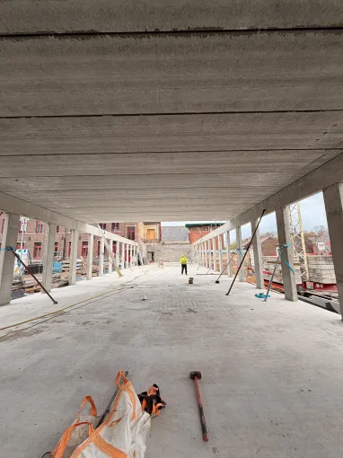 Vue dans le chantier de La Louvière ISJ